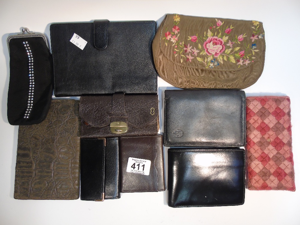 QUANTITY OF VINTAGE BAGS, WALLETS AND PURSES