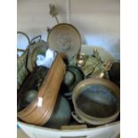 LARGE QUANTITY METAL ITEMS INC DECORATIVE PLATES