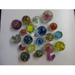 COLLECTION OF PAPERWEIGHTS