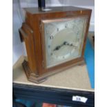 VINTAGE MANTLE CLOCK