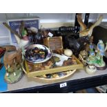 CERAMICS INCLUDING GOLLY BAND & HORSE FIGURES