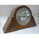 WESTMINSTER CHIMING MANTLE CLOCK IN OAK CASE