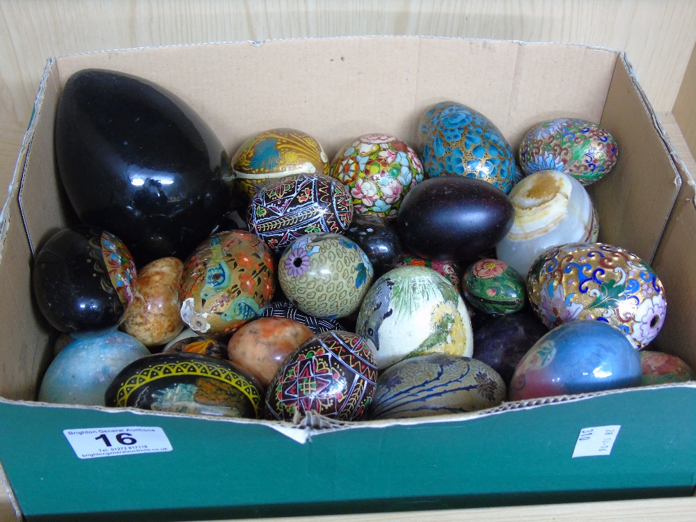 QUANTITY OF DECORATIVE EGGS, CERAMIC, AGATE & PAPER MACHE