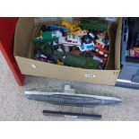 BOX OF VEHICLES INCLUDING DINKY & BOAT MODEL