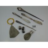QUANTITY OF HALL MARKED SILVER & WHITE METAL ITEMS