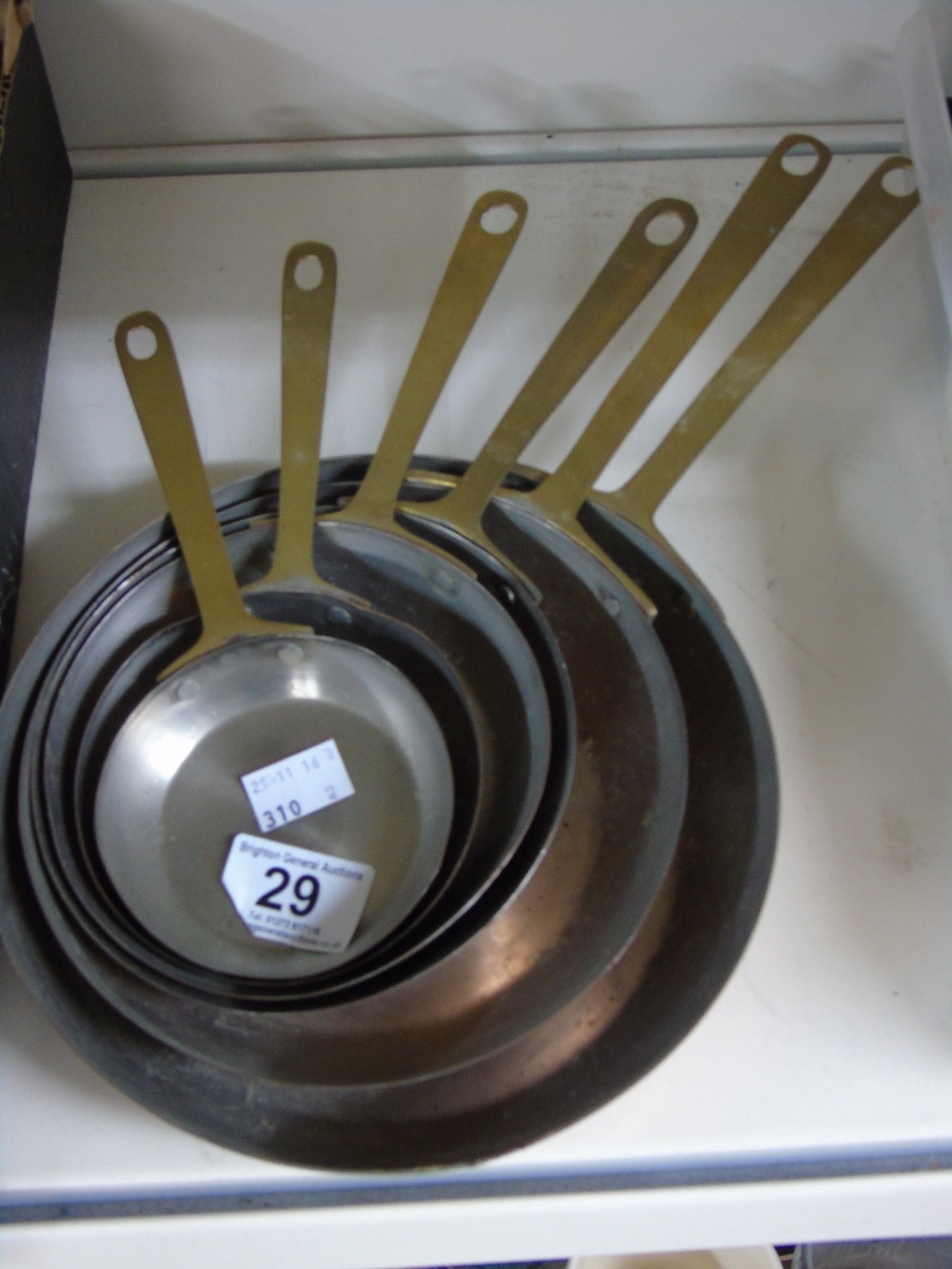 SET OF GRADUATED COPPER PANS