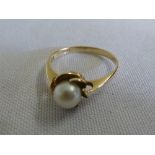 9ct gold and seed pearl ring, approx total weight 1.8g
