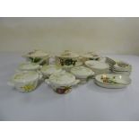 1950s Italian dinner service to include covered tureens  (35)