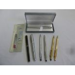 A quantity of pens and propelling pencils to include Sheaffer, Parker and Cross (7)