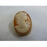 9ct gold cameo brooch