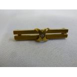 15ct yellow gold and diamond brooch, approx total weight 2.8g