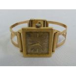 14ct gold wristwatch on a 14ct gold bracelet, approx 29.2g