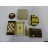 A quantity of Art Deco style compacts (6)