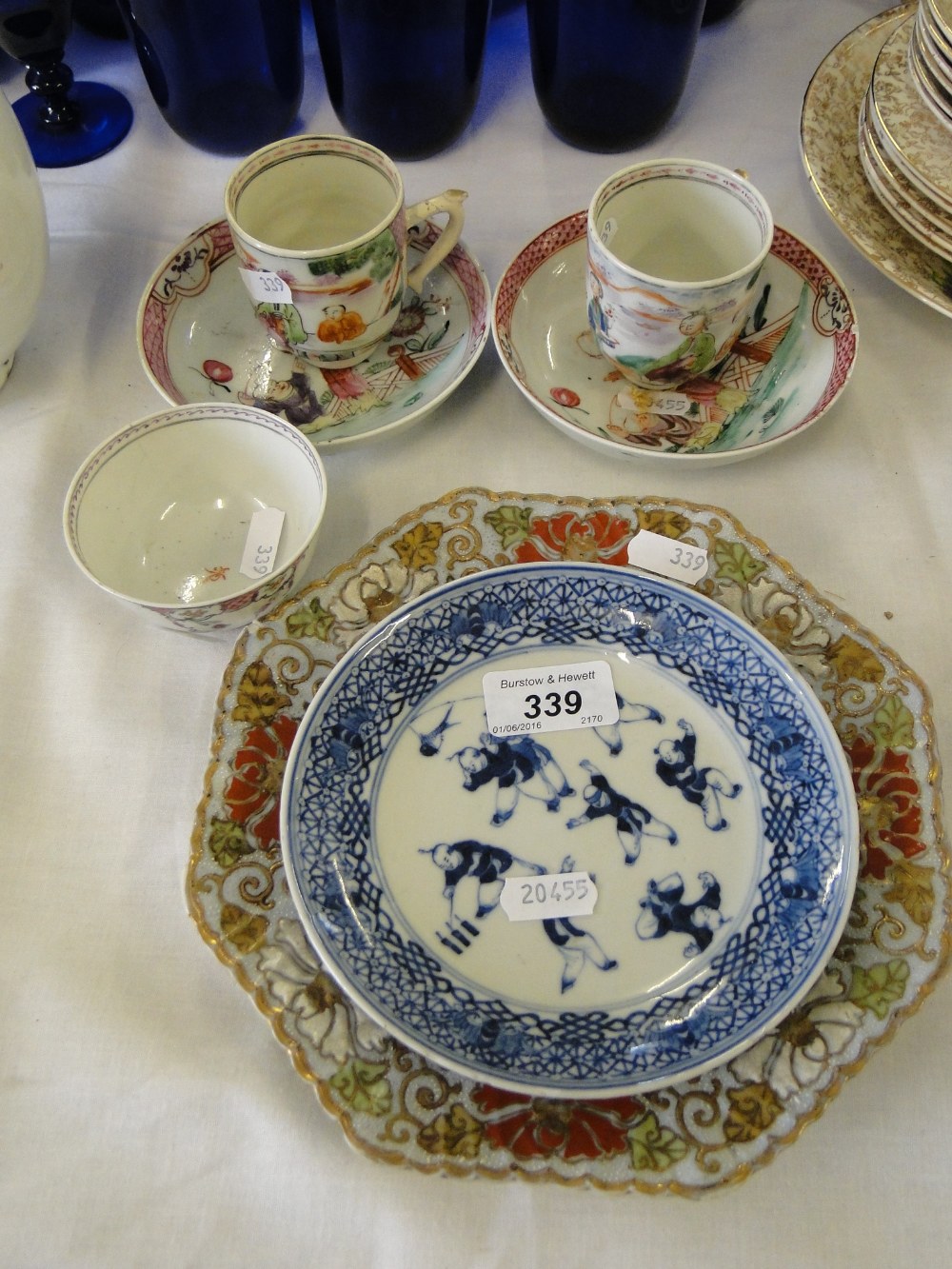 2 Chinese Famille Rose cups and saucers, 19th century tea bowl, etc.