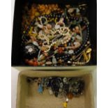 Box with assorted amber jewellery & stone set beads,