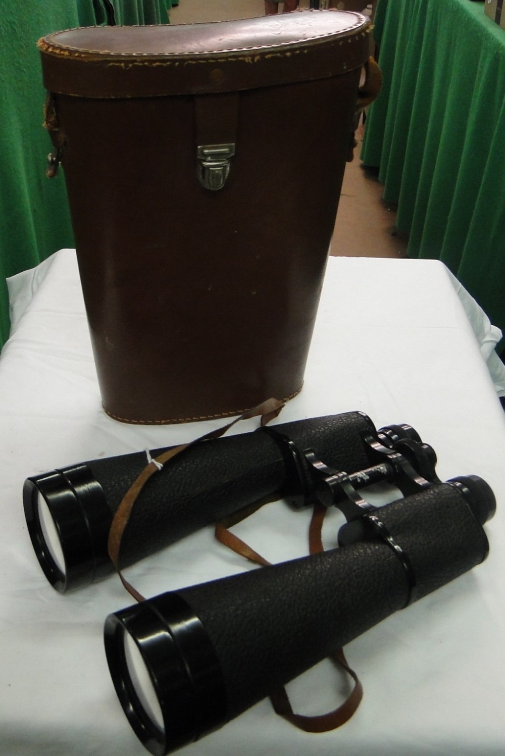 Denhill Range Master 35 x 16 binoculars with case.