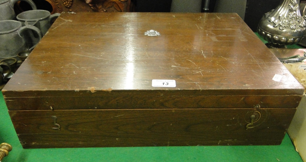 An Edwardian velvet lined mahogany box with crest "Unity Is Strength.