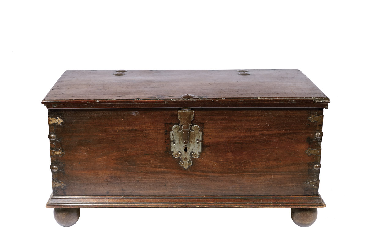 A Large Chest,Brazilian chestnut, «ball» feet, tinned iron mounts Dim. - 69 x 136 x 69 cm