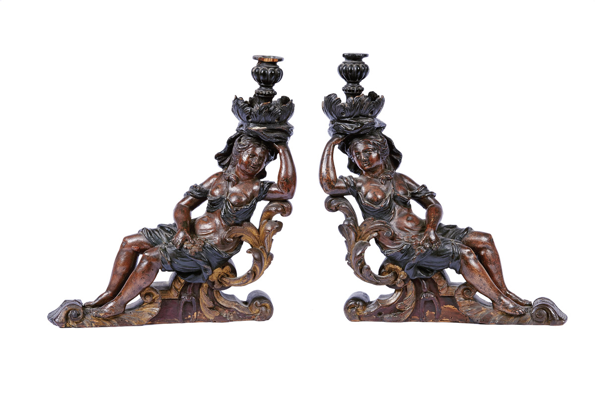 Female figures sitting,a pair of polychrome wooden sculptures Dim. - 39 cm