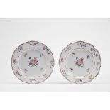 A Pair of Scalloped Dishes,Chinese export porcelain, polychrome and gilt decoration "Flowers" Dim. -