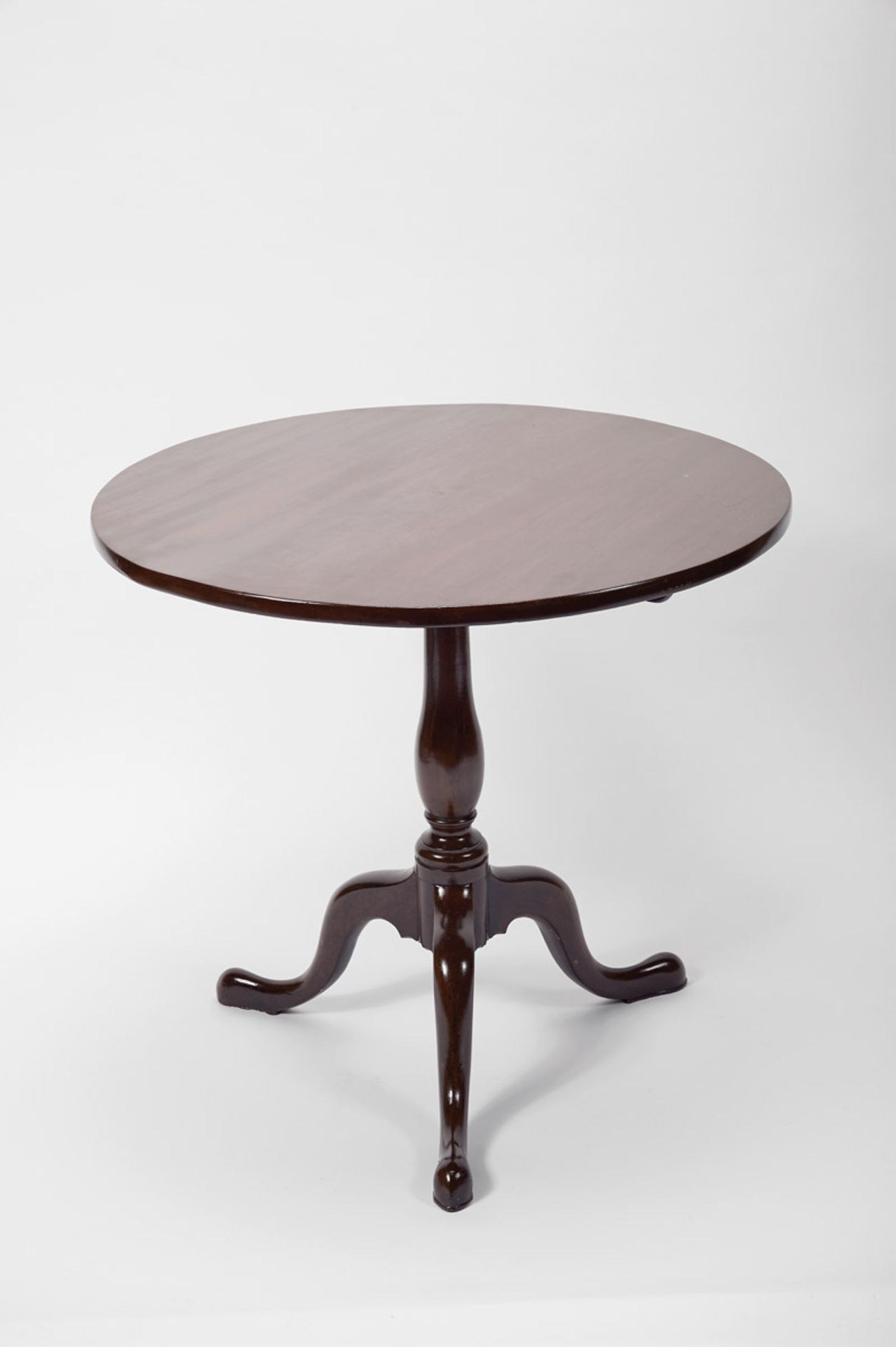 A Tripod Table, D. José I (King of Portugal) style, carved mahogany, Portuguese, 19th C., Dim. -