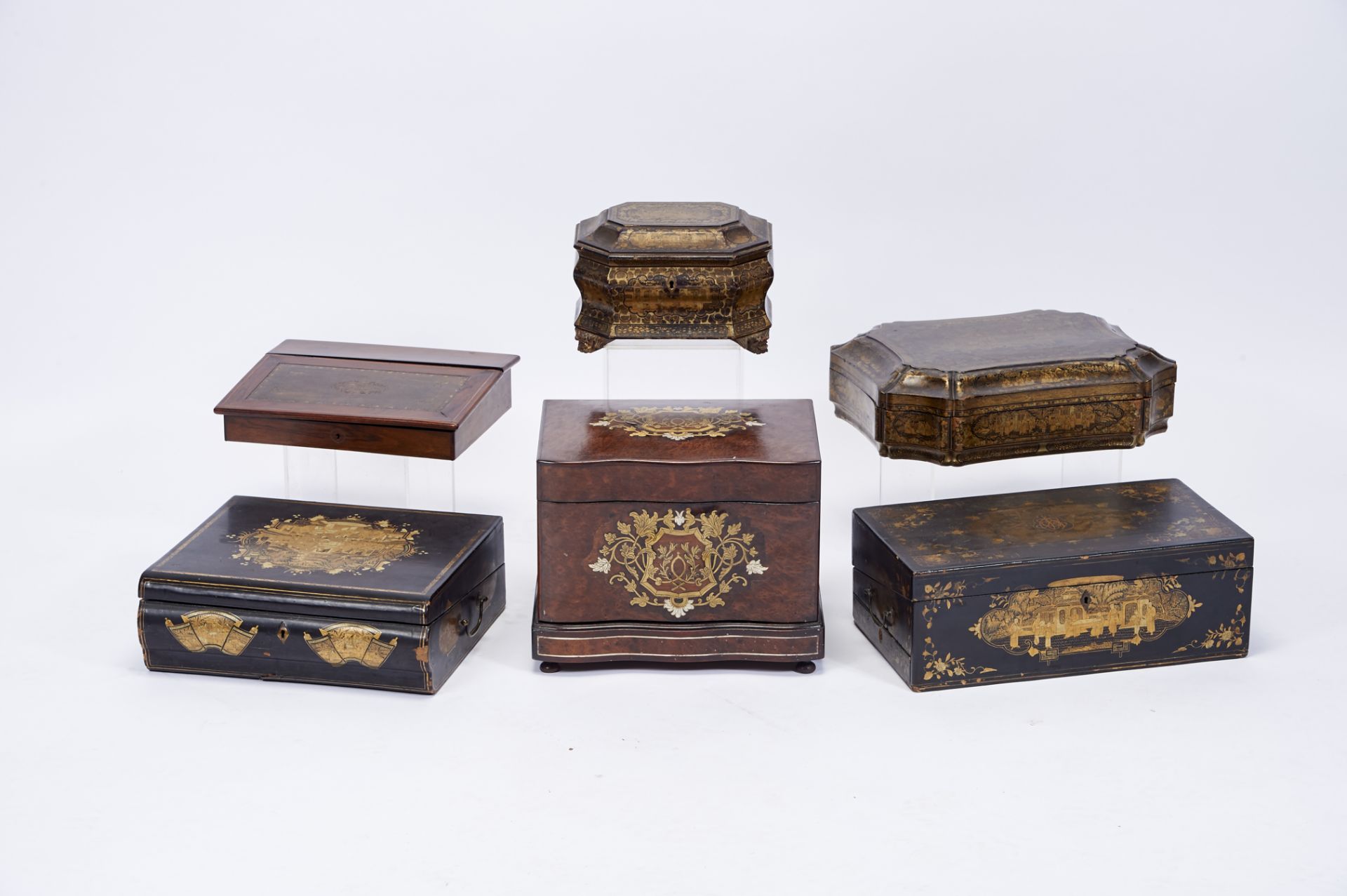 A Game Box, fully black lacquer coated wood, «Chinoiserie» gilt decoration, carved and gilt wooden