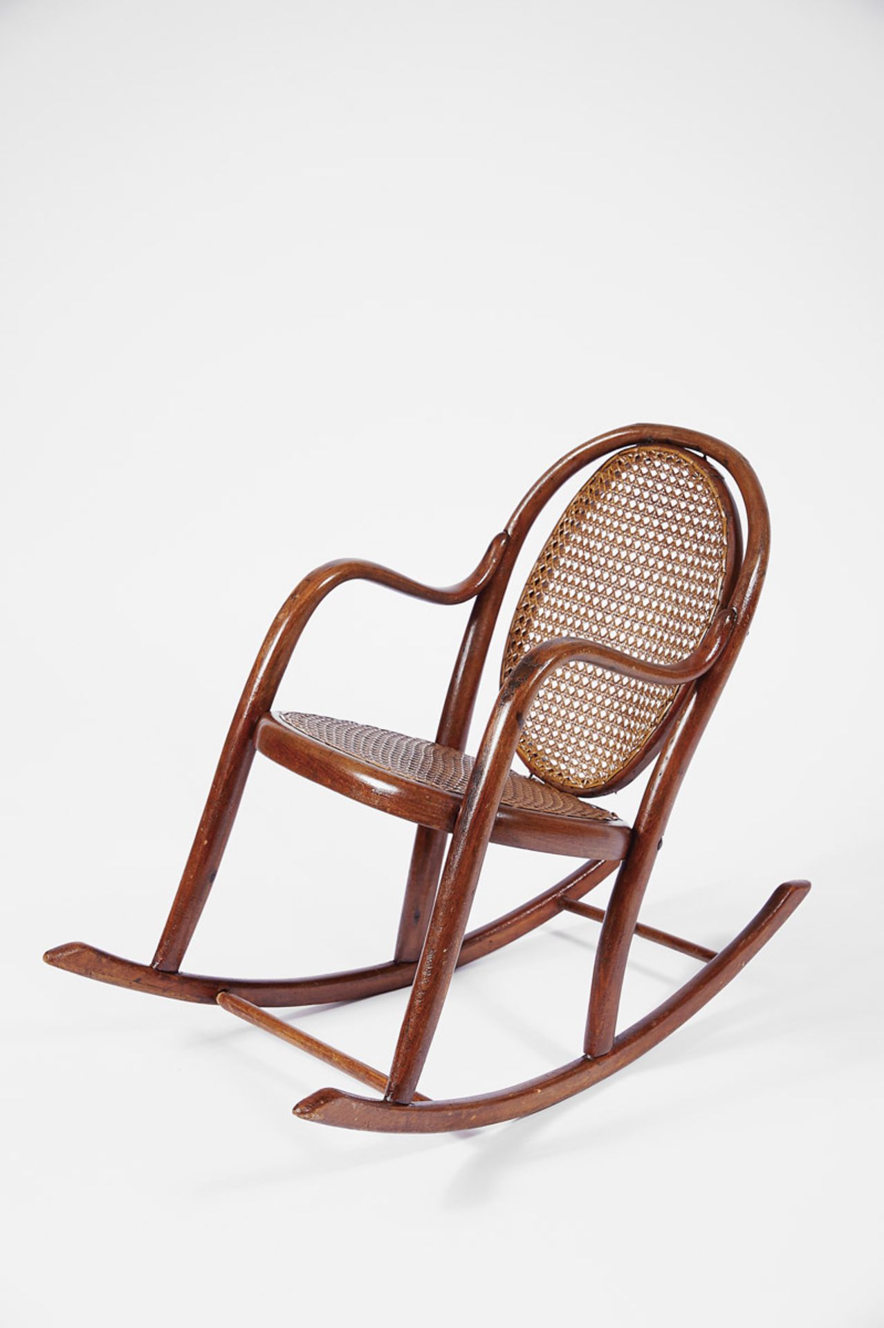 A Small Chair, vapor-bended beech, straw seat, Austrian, 19th/20th C., restoration, model THONET,