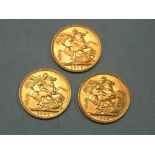 Three Edward VII gold Sovereigns, 1909, 1909, 1910, latter Sydney mint