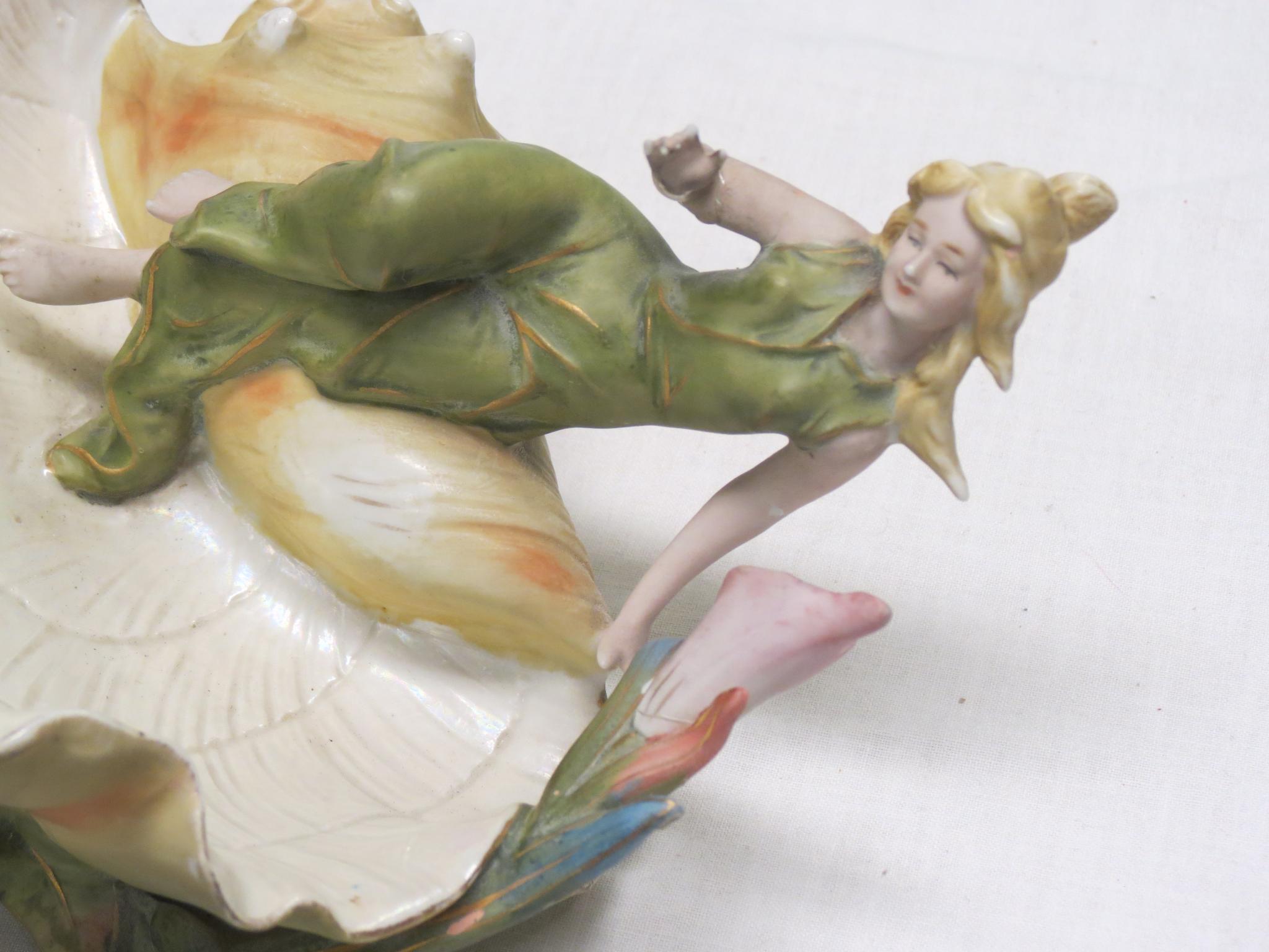 A Royal Dux-type shell-shape centrepiece, with maiden surmount, 6.5in. high, a set of six 19th - Image 4 of 4