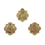 Italia del nord, XV secolo, Insieme di tre placche polilobate in bronzo fuso, cesellato e dorato con