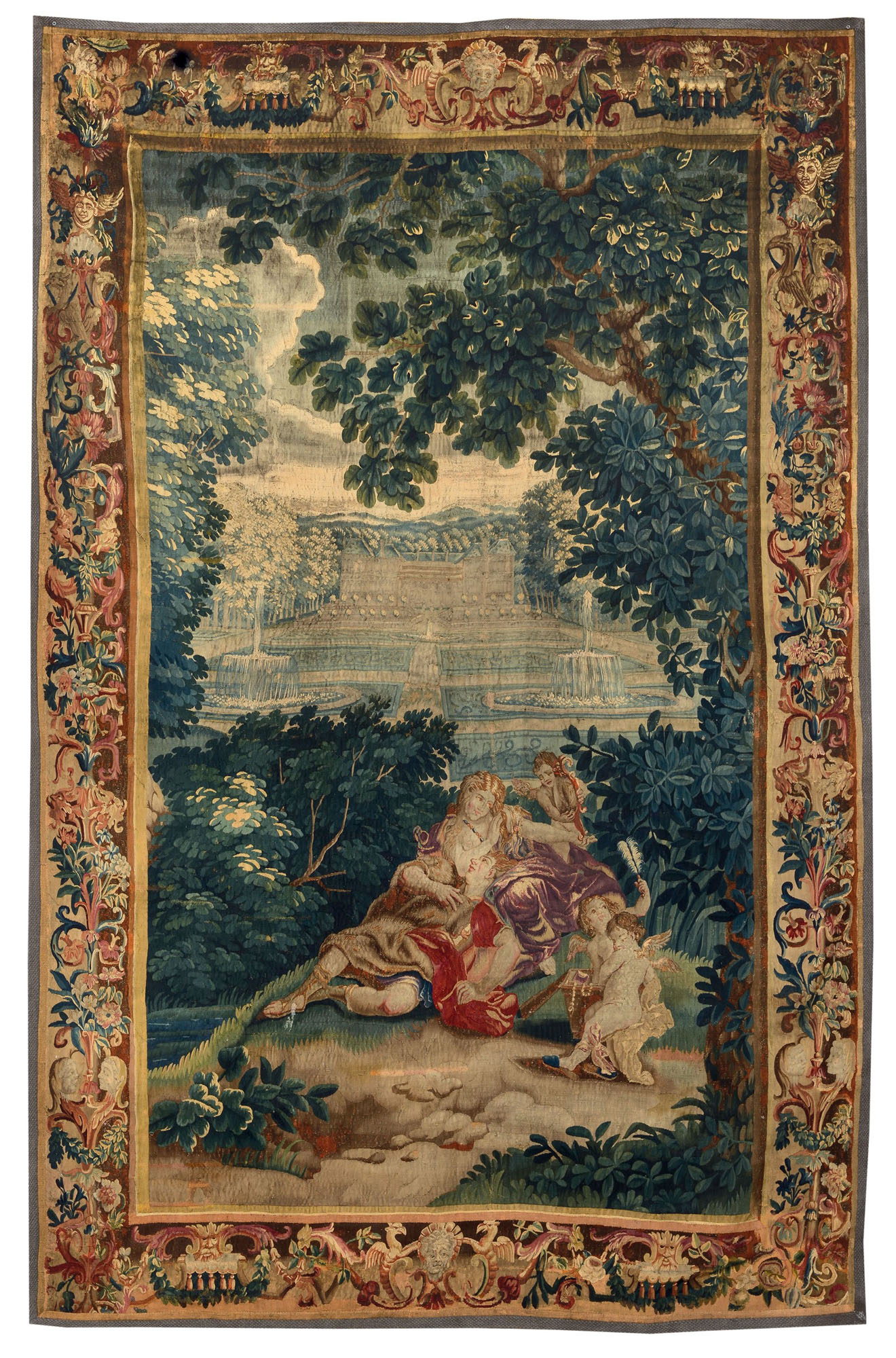 Arazzo con raffigurazione di scena romantica, XIX Secolo, ricca bordura a grottesche, cm 298x199