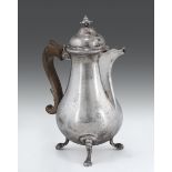 Caffettiera in argento fuso, sbalzato e cesellato, Repubblica Veneta ultimo quarto del XVIII secolo,