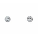 A two unmonted brilliant-cut diamonds weighing carats 2,05 and 2,04. R.A.G. reports n°DR11005/16 and