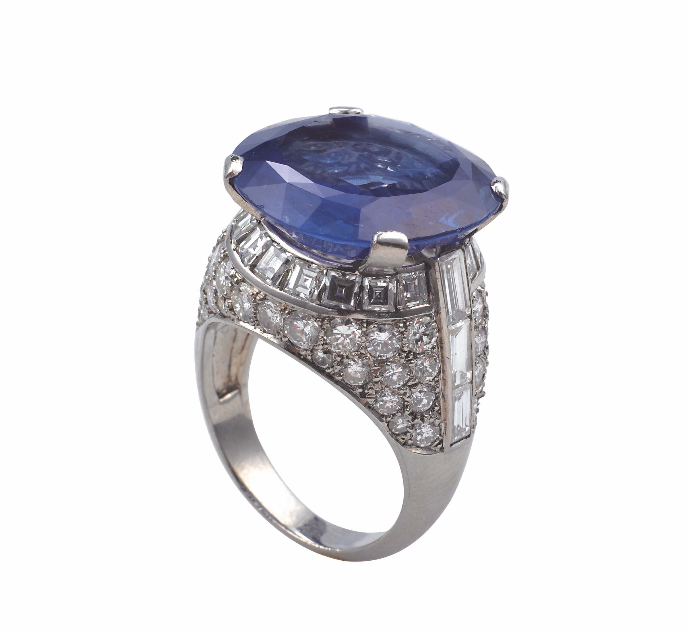 A sapphire, diamond and platinum ring montatura in platino e diamanti