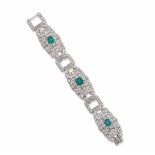 An Art Deco emerald, diamond and platinum bracelet montatura in platino