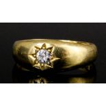 A late Victorian 18ct gold diamond set "Gypsy" pattern ring, the old cut stone .15ct (gross weight 4