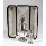 An Edward VII silver octagonal sugar castor, the pierced dome cover with moulded finials and moulded