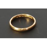 22CT GOLD NARROW WEDDING RING, J ½, London 1949, 2g