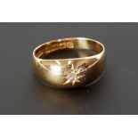 DIAMOND SET 18CT GOLD RING, star set with old cut diamond, 0.02ct approx., to the tapering band,