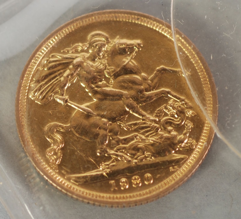 QUEEN ELIZABETH II GOLD SOVEREIGN 1980, slight surface rubbing probably when previously loose