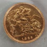 QUEEN ELIZABETH II GOLD HALF SOVEREIGN 1982, surface scratches to obverse otherwise (F)