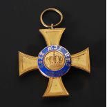 PRUSSIAN ORDER OF THE CROWN 4TH CLASS ENAMELLED GILT METAL MEDAL, in original fitted case
