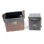 BUTCHER POPULAR PRESSMAN QUARTER PLATE CAMERA, in original box with four plate holders (a.f.)