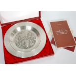 JOHN PINCHES FOR THE 'FRANKLIN MINT', THE 1976 FRANKLIN MINT PEWTER CHRISTMAS PLATE  'HET