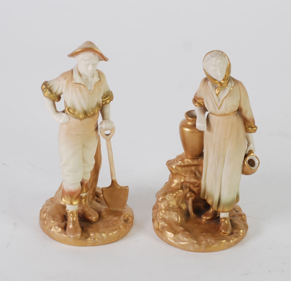 A SMALL PAIR OF EARLY TWENTIETH CENTURY ROYAL WORCESTER PORCELAIN JAMES HADLEY STYLE FIGURE of a