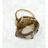 9ct GOLD LARGE SMOKEY QUARTZ SET RING