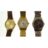 CASED LADY'S SEKONDA GILT STAINLESS STEEL CASED QUARTZ WRIST WATCH AND TWO SEIKO WRIST WATCHES (3)