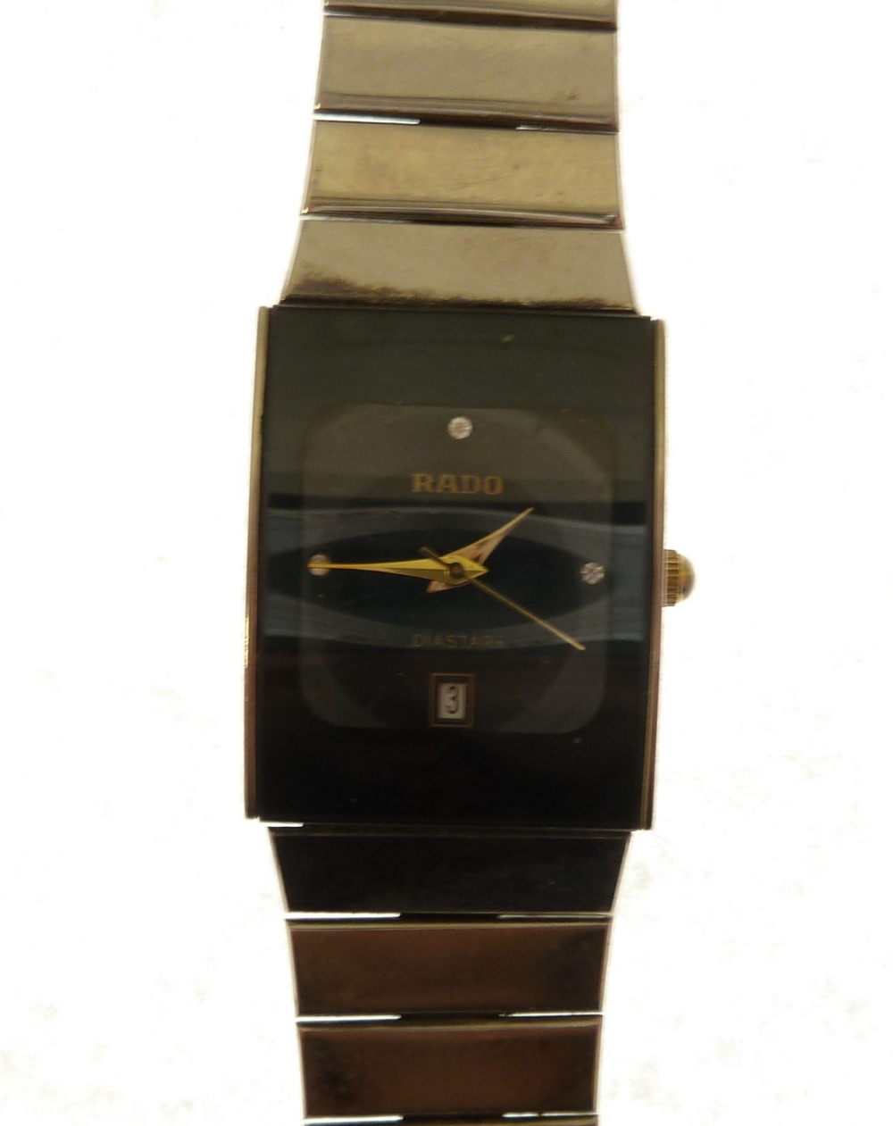 A NUMBER OF MODERN GENTLEMAN'S AND LADY'S WRIST WATCHES mostly with quartz movements including Rado,