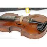 AN EARLY 20TH CENTURY GERMAN PSEUDO GUARNERIUS VIOLIN,