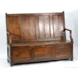 EIGHTEENTH CENTURY OAK SMALL BOX SETTLE